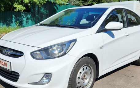 Hyundai Solaris II рестайлинг, 2011 год, 900 000 рублей, 9 фотография