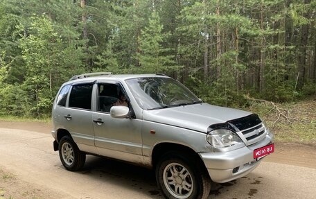 Chevrolet Niva I рестайлинг, 2004 год, 317 000 рублей, 3 фотография