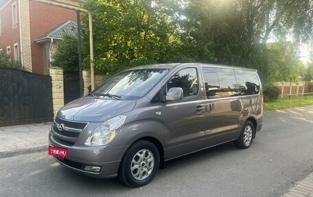 Hyundai Grand Starex Grand Starex I рестайлинг 2, 2010 год, 1 930 000 рублей, 1 фотография