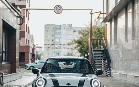 MINI Hatch, 2021 год, 3 050 000 рублей, 4 фотография