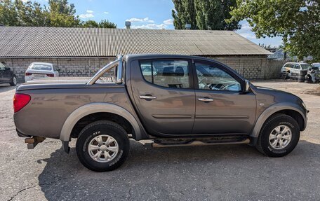 Mitsubishi L200 IV рестайлинг, 2013 год, 1 650 000 рублей, 4 фотография