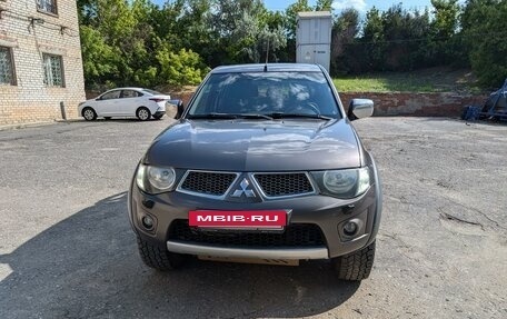 Mitsubishi L200 IV рестайлинг, 2013 год, 1 650 000 рублей, 2 фотография