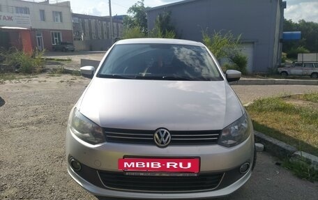 Volkswagen Polo VI (EU Market), 2011 год, 689 000 рублей, 2 фотография