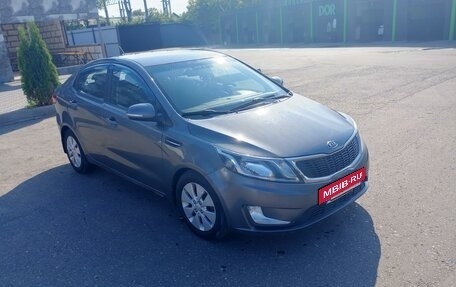 KIA Rio III рестайлинг, 2012 год, 820 000 рублей, 3 фотография