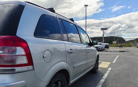 Opel Zafira B, 2013 год, 800 000 рублей, 2 фотография