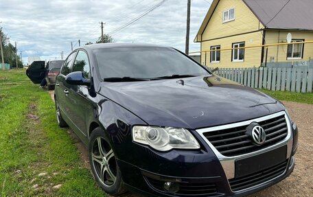 Volkswagen Passat B6, 2005 год, 660 000 рублей, 2 фотография