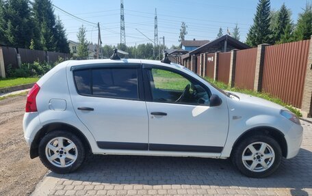 Renault Sandero I, 2013 год, 550 000 рублей, 3 фотография