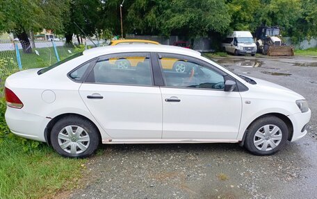 Volkswagen Polo VI (EU Market), 2011 год, 380 000 рублей, 2 фотография