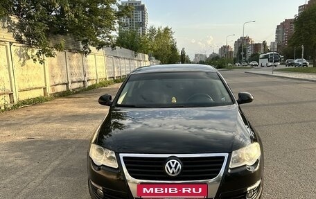 Volkswagen Passat B6, 2010 год, 1 050 000 рублей, 2 фотография