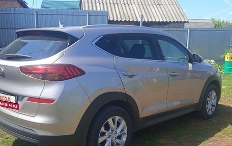 Hyundai Tucson III, 2019 год, 2 400 000 рублей, 4 фотография