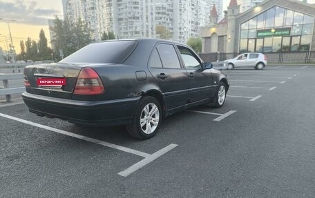 Mercedes-Benz C-Класс, 1999 год, 290 000 рублей, 4 фотография