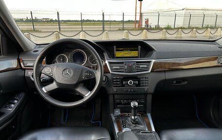 Mercedes-Benz E-Класс, 2011 год, 1 500 000 рублей, 8 фотография