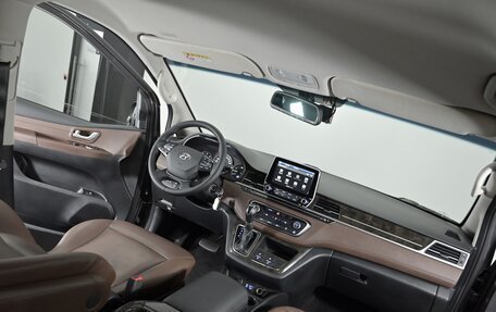 Hyundai Grand Starex Grand Starex I рестайлинг 2, 2019 год, 3 495 000 рублей, 5 фотография