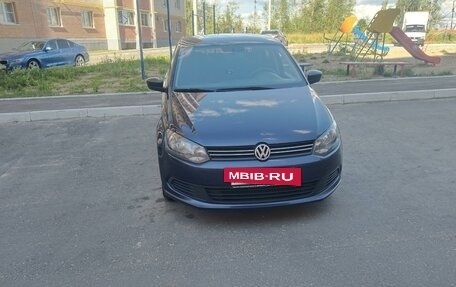 Volkswagen Polo VI (EU Market), 2014 год, 850 000 рублей, 2 фотография