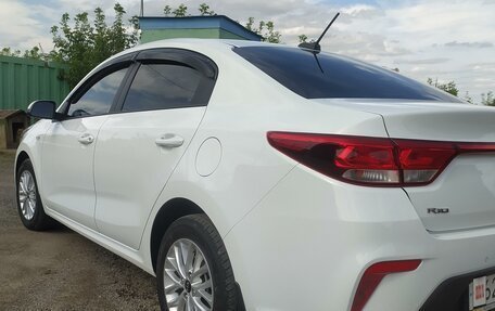 KIA Rio IV, 2018 год, 1 725 000 рублей, 3 фотография