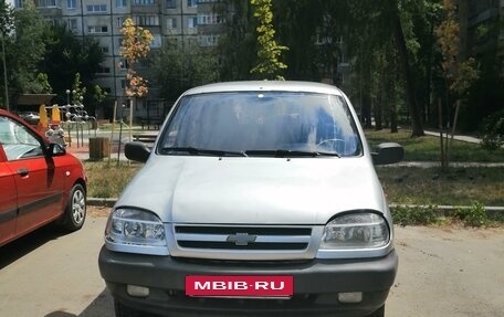 Chevrolet Niva I рестайлинг, 2004 год, 360 000 рублей, 2 фотография