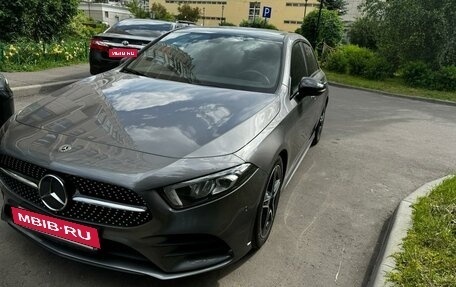 Mercedes-Benz A-Класс, 2019 год, 3 570 000 рублей, 1 фотография