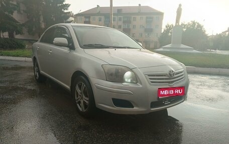 Toyota Avensis III рестайлинг, 2006 год, 650 000 рублей, 1 фотография