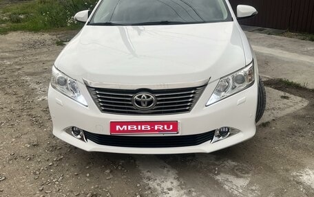 Toyota Camry, 2012 год, 2 180 000 рублей, 1 фотография