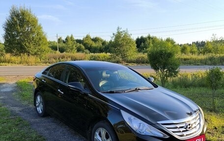 Hyundai Sonata VI, 2011 год, 1 320 000 рублей, 1 фотография