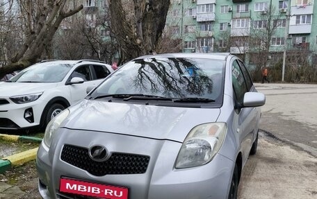 Toyota Vitz, 2005 год, 680 000 рублей, 1 фотография