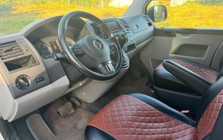 Volkswagen Caravelle T5, 2013 год, 2 200 000 рублей, 4 фотография