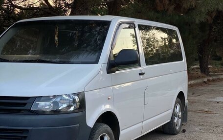 Volkswagen Caravelle T5, 2011 год, 1 700 000 рублей, 2 фотография