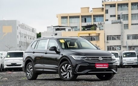 Volkswagen Tiguan II, 2024 год, 3 575 000 рублей, 1 фотография