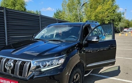 Toyota Land Cruiser Prado 150 рестайлинг 2, 2018 год, 6 200 000 рублей, 3 фотография