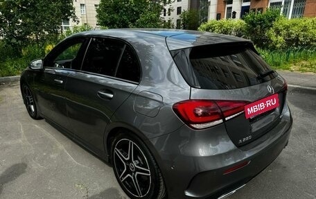 Mercedes-Benz A-Класс, 2019 год, 3 570 000 рублей, 4 фотография