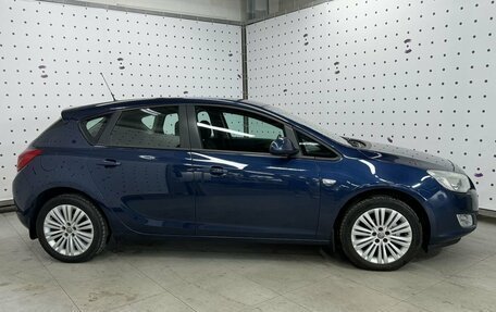 Opel Astra J, 2011 год, 940 000 рублей, 5 фотография