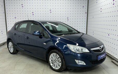 Opel Astra J, 2011 год, 940 000 рублей, 4 фотография