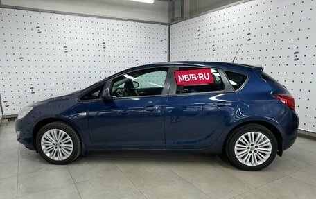 Opel Astra J, 2011 год, 940 000 рублей, 9 фотография