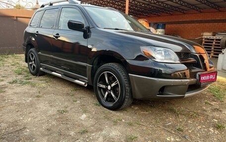 Mitsubishi Outlander III рестайлинг 3, 2004 год, 720 000 рублей, 1 фотография