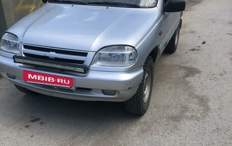 Chevrolet Niva I рестайлинг, 2005 год, 400 000 рублей, 2 фотография