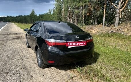 Toyota Corolla, 2018 год, 2 100 000 рублей, 3 фотография