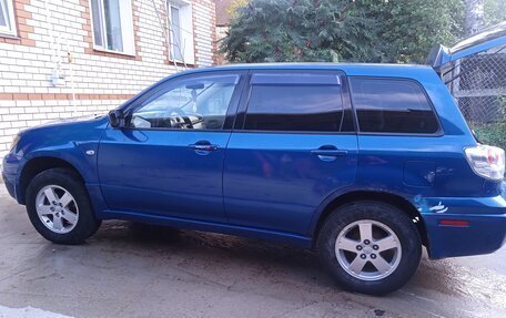 Mitsubishi Outlander III рестайлинг 3, 2003 год, 650 000 рублей, 4 фотография