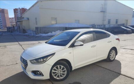 Hyundai Solaris II рестайлинг, 2018 год, 1 350 000 рублей, 2 фотография