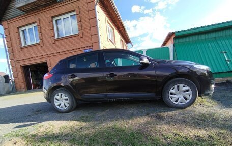 Renault Megane III, 2014 год, 830 000 рублей, 2 фотография