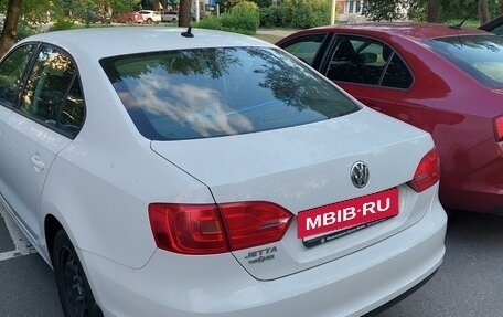 Volkswagen Jetta VI, 2014 год, 950 000 рублей, 2 фотография