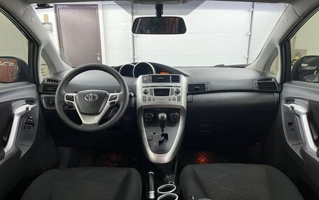 Toyota Verso I, 2011 год, 1 270 000 рублей, 11 фотография