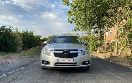 Chevrolet Cruze II, 2010 год, 750 000 рублей, 2 фотография