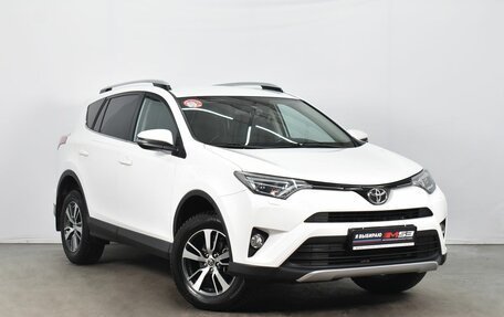 Toyota RAV4, 2018 год, 3 229 995 рублей, 3 фотография