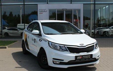 KIA Rio III рестайлинг, 2017 год, 735 000 рублей, 3 фотография