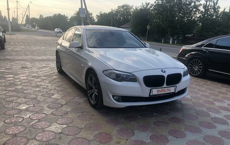 BMW 5 серия, 2011 год, 1 800 000 рублей, 2 фотография