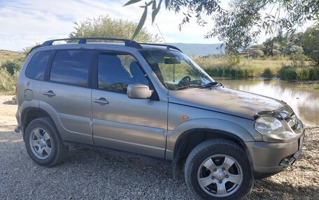 Chevrolet Niva I рестайлинг, 2010 год, 650 000 рублей, 6 фотография