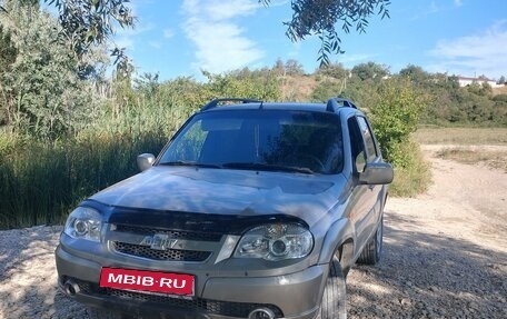 Chevrolet Niva I рестайлинг, 2010 год, 650 000 рублей, 3 фотография