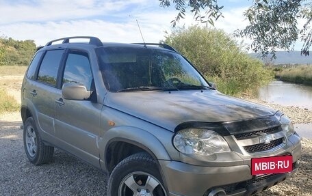 Chevrolet Niva I рестайлинг, 2010 год, 650 000 рублей, 4 фотография