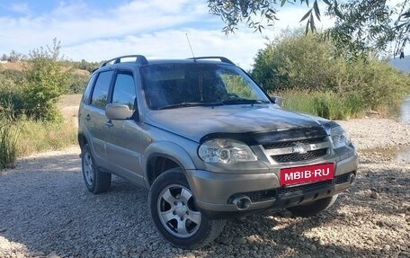 Chevrolet Niva I рестайлинг, 2010 год, 650 000 рублей, 5 фотография