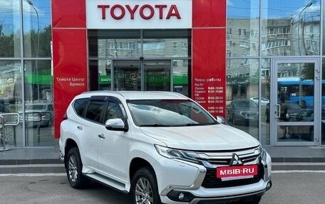 Mitsubishi Pajero Sport III рестайлинг, 2018 год, 3 025 000 рублей, 3 фотография